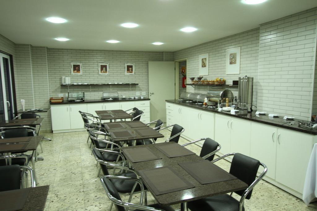Hotel Confiance Soho Batel Куритиба Екстериор снимка
