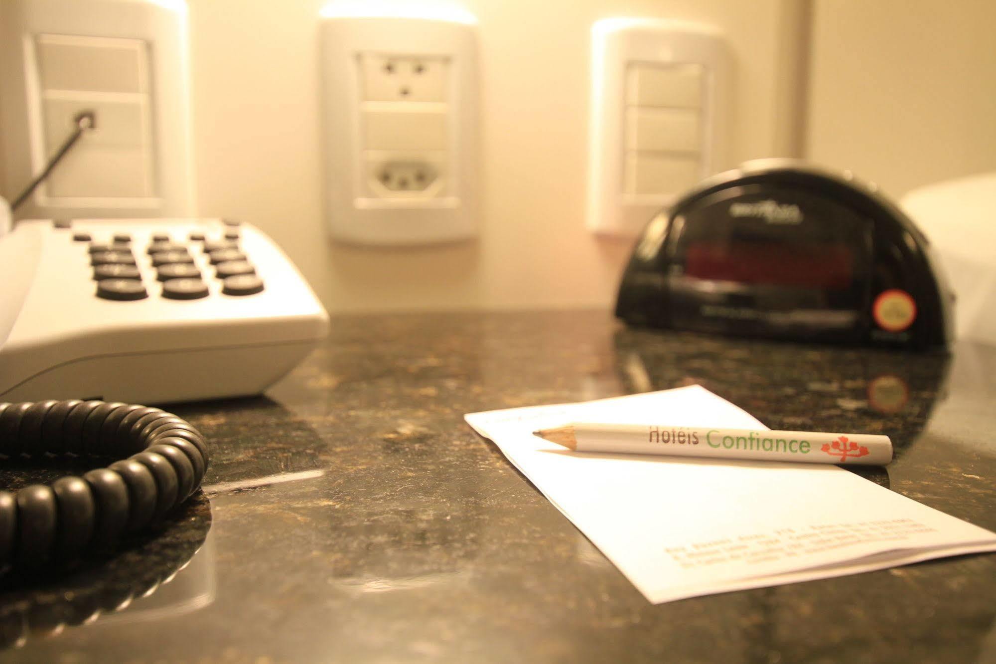 Hotel Confiance Soho Batel Куритиба Екстериор снимка